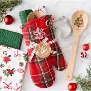 DII Merry Snowflake Kitchen Gift Set-NWT